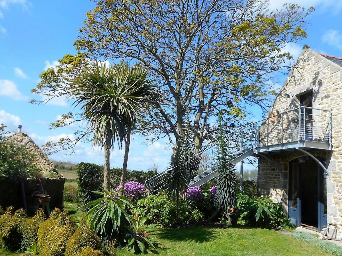 La Grange Aux Lievres, Gites Kerdoel Cléder Exterior foto